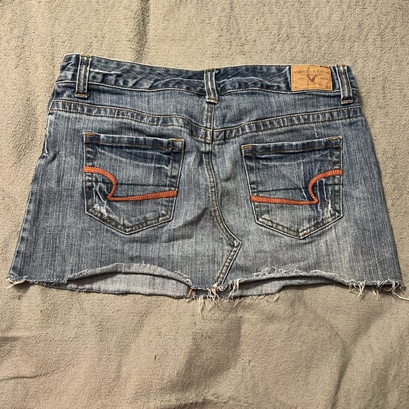 American Eagle Skirt- Size 8- worn a few times, but excellent condition - Picture 2 of 4